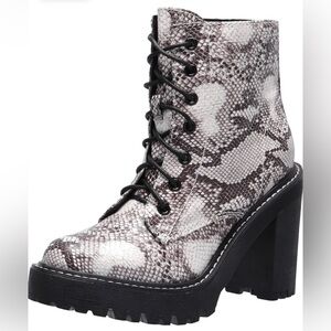 🌟HP🌟 SNAKESKIN PATTERN Archiee Platform Boots Chunky Block Heel 7.5 Punk Metal